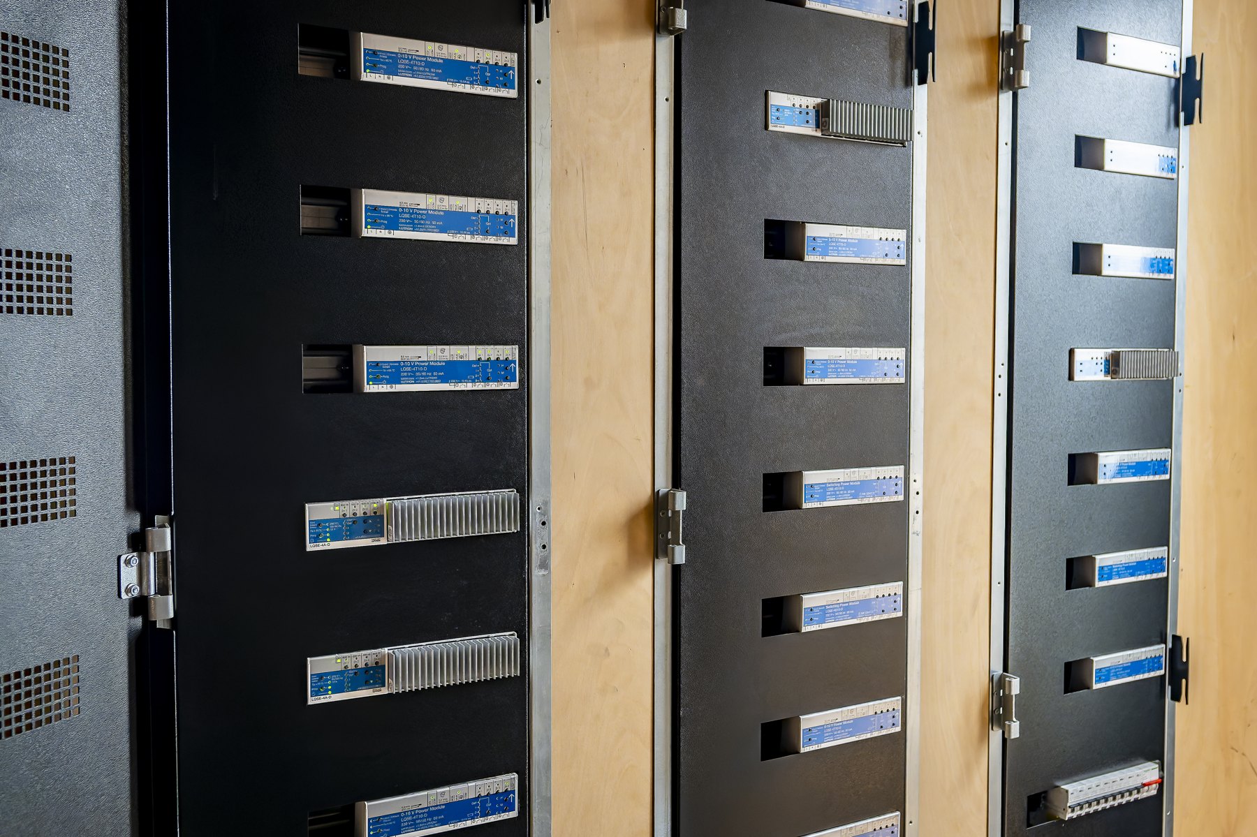 Central control equipment in a dedicated cabinet